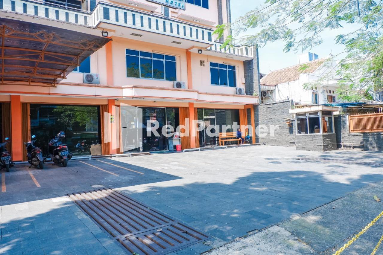 Grand Kembar Hotel RedPartner Bandung Exterior foto
